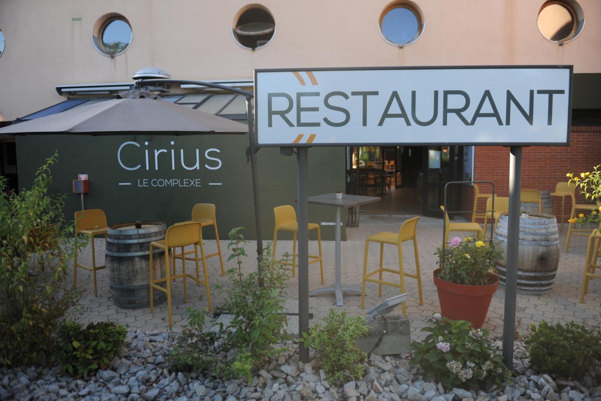 מונרו-לה-בה Hotel Restaurant Cirius מראה חיצוני תמונה